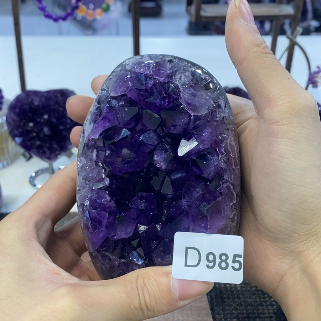 水晶摆件摆件未镶嵌方**河