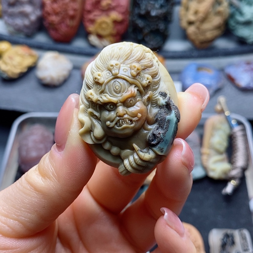 【闪购商品】定制石英质玉吊坠未镶嵌