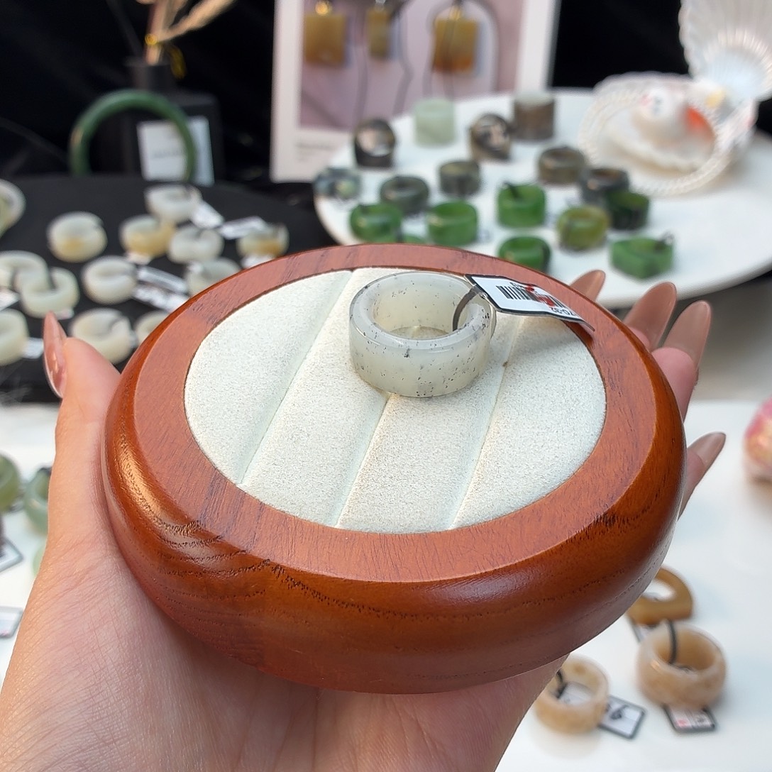 和田玉未镶嵌戒指点墨圆切16.7j18