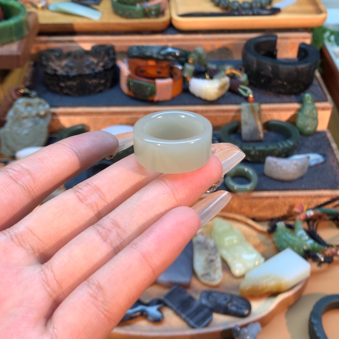 和田玉（糖玉）未镶嵌挂件