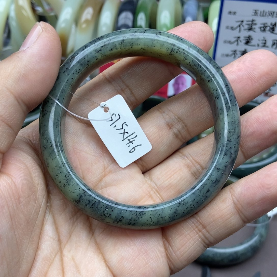 和田玉手镯未镶嵌小*儿57