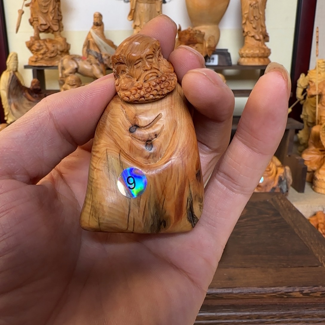 崖柏小木匠艺雕一物一拍