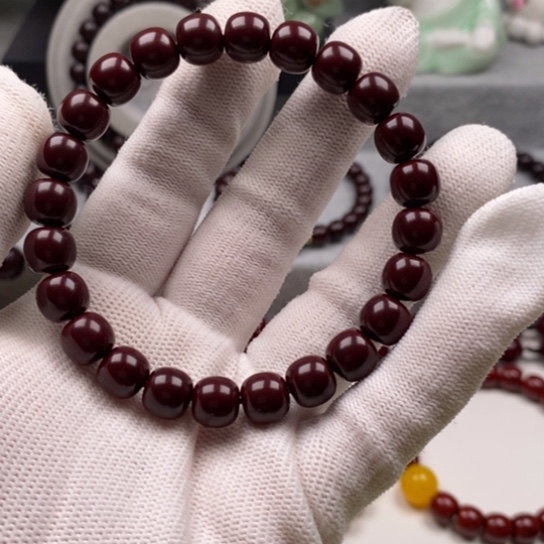 辫*哥猴头关的一个小镇上的