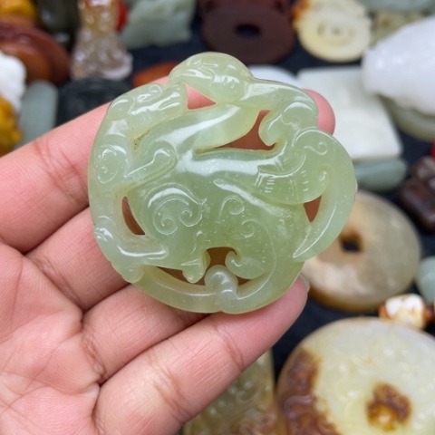 蛇纹石玉颈饰未镶嵌53