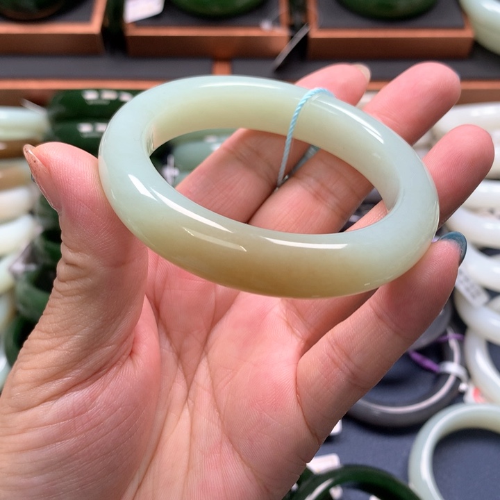 【闪购商品】未镶嵌手镯和田玉13