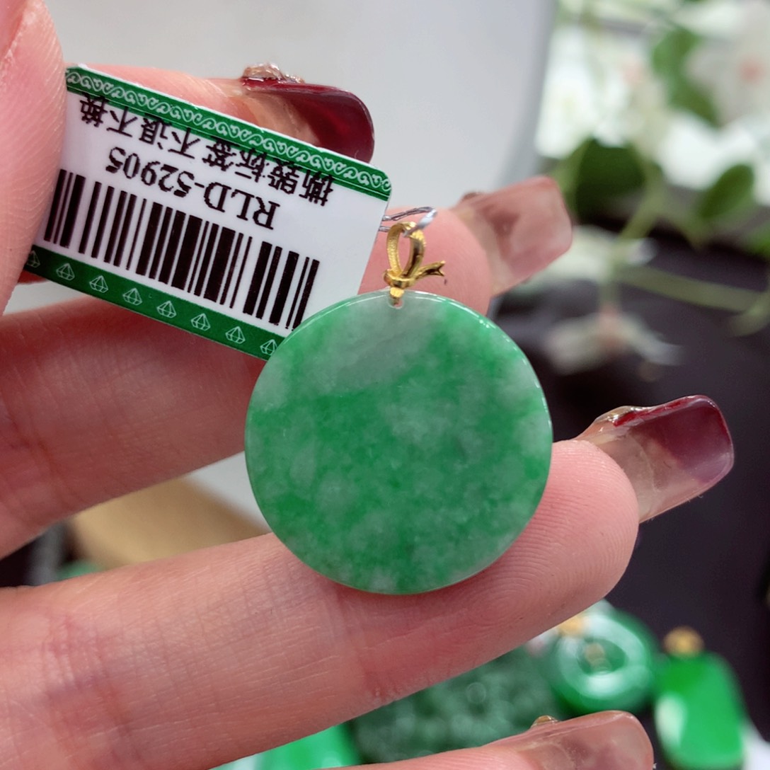 翡翠吊坠(不含链)18K金镶嵌