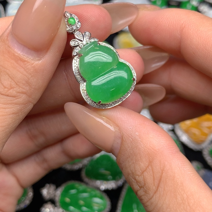 翡翠18K金镶嵌吊坠(不含链)