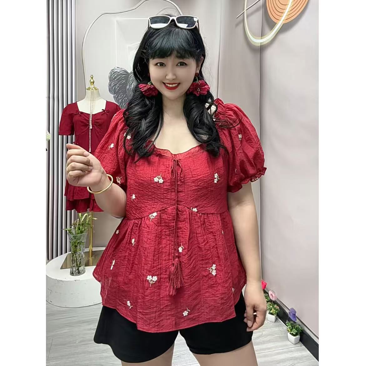 岚岚大码女装夏季新款一字肩方领木耳边设计甜美减龄百搭刺绣6320