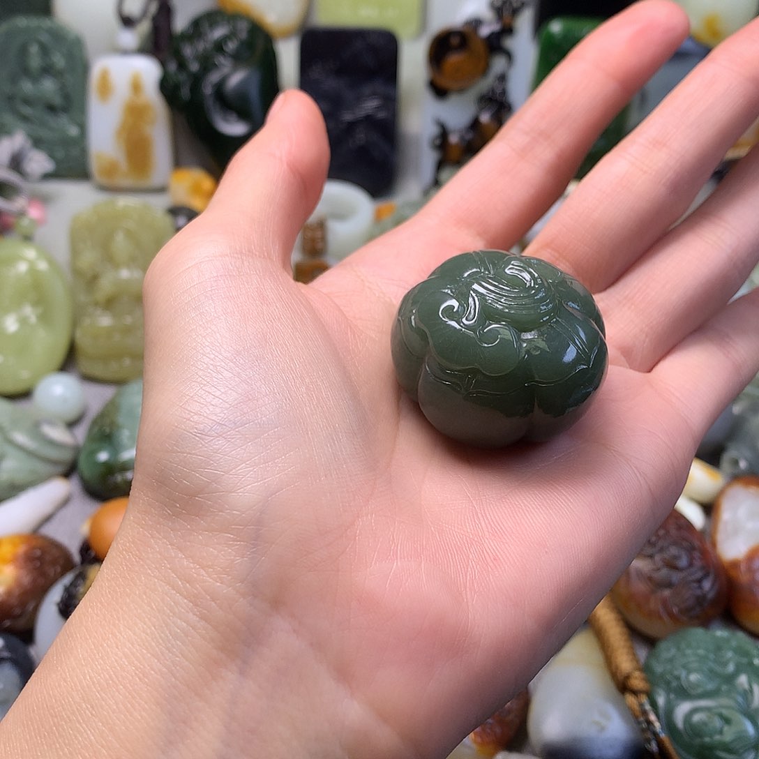 未镶嵌和田玉挂件