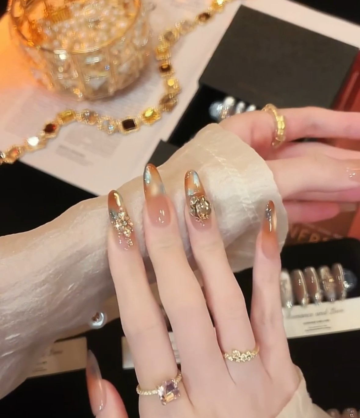 （焦糖玛奇朵）新款显白百搭纯手工穿戴甲腮红猫眼可拆卸美甲