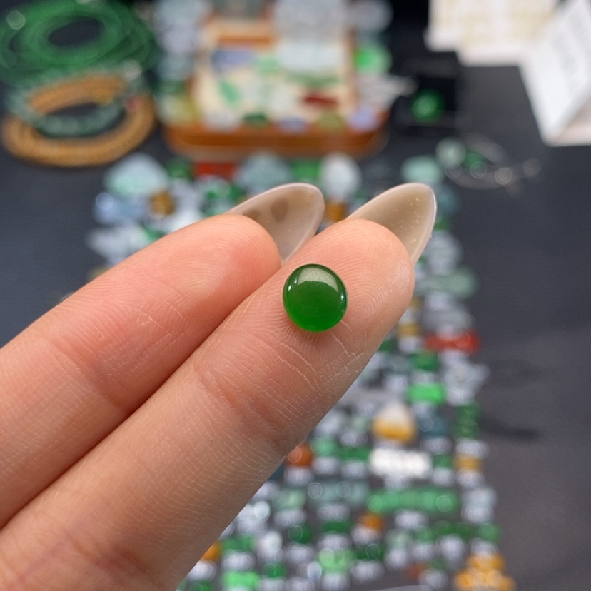 【闪购商品】翡翠挂件未镶嵌蛋