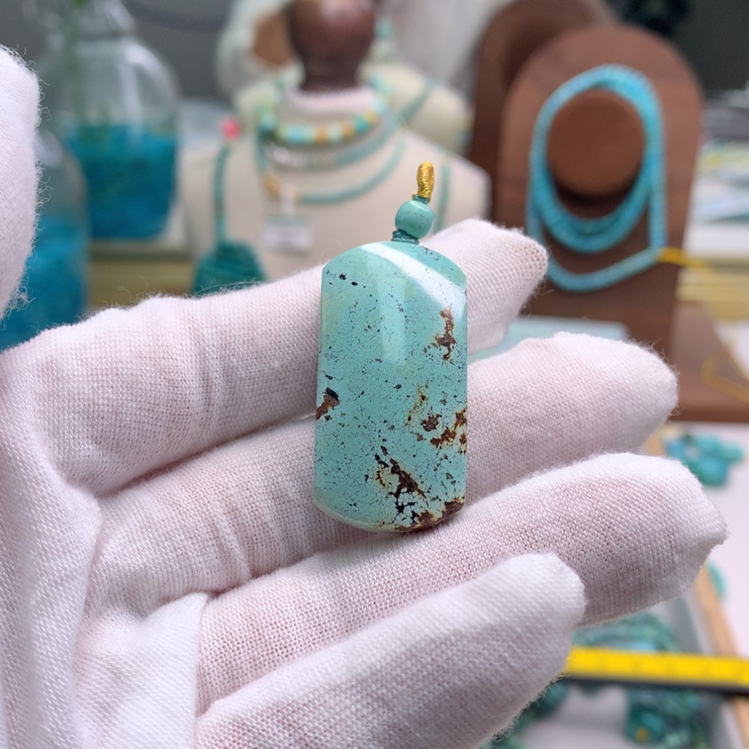 绿松石未镶嵌饰品