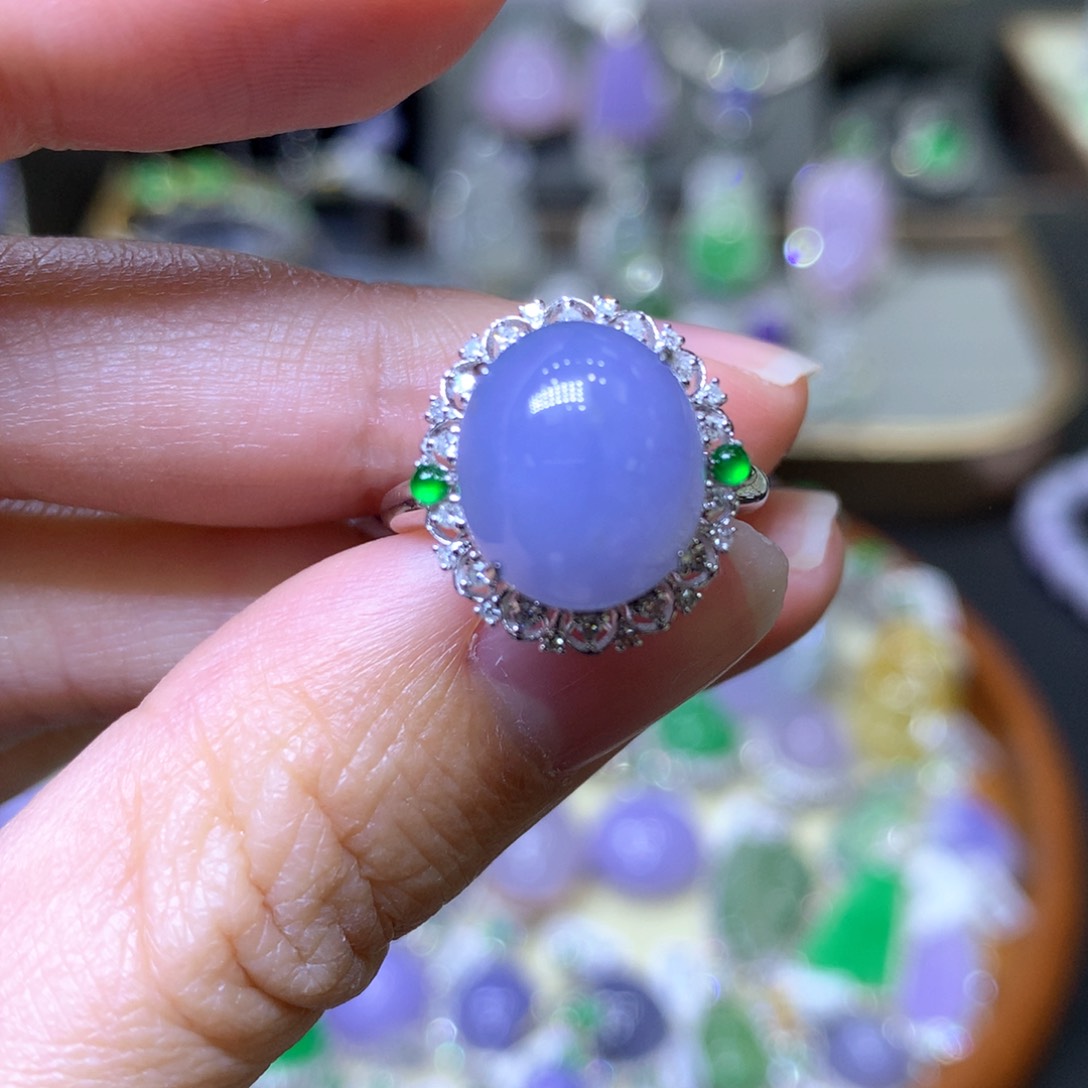 【闪购商品】翡翠颈饰18K金镶嵌翡翠吊坠项链