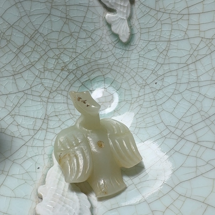 洪****瓷片双鱼青瓷开片大碗