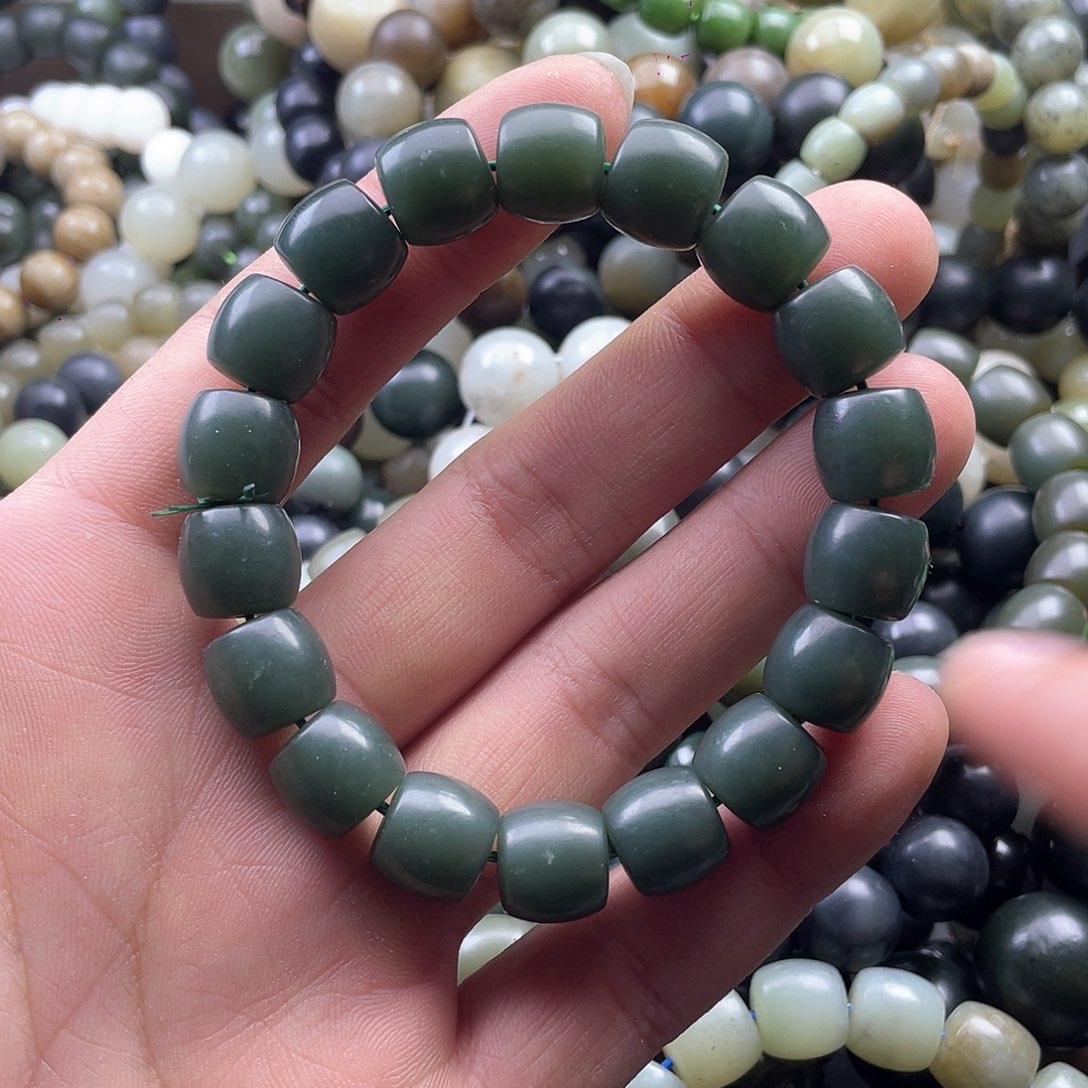 和田玉手串未镶嵌