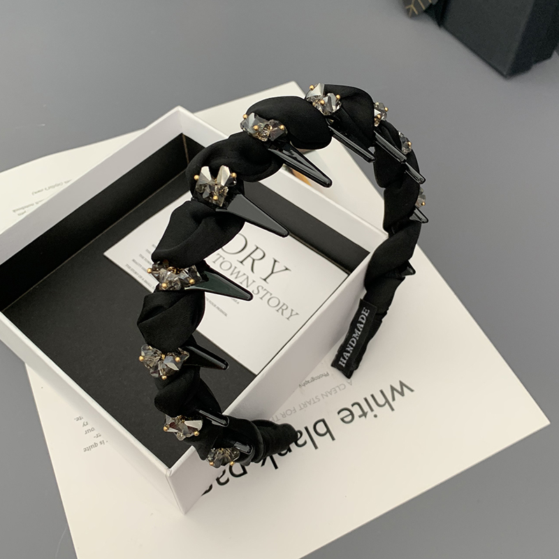 发箍女2025新款高端头饰带齿防滑缎面头箍高级感水钻发夹轻奢发饰