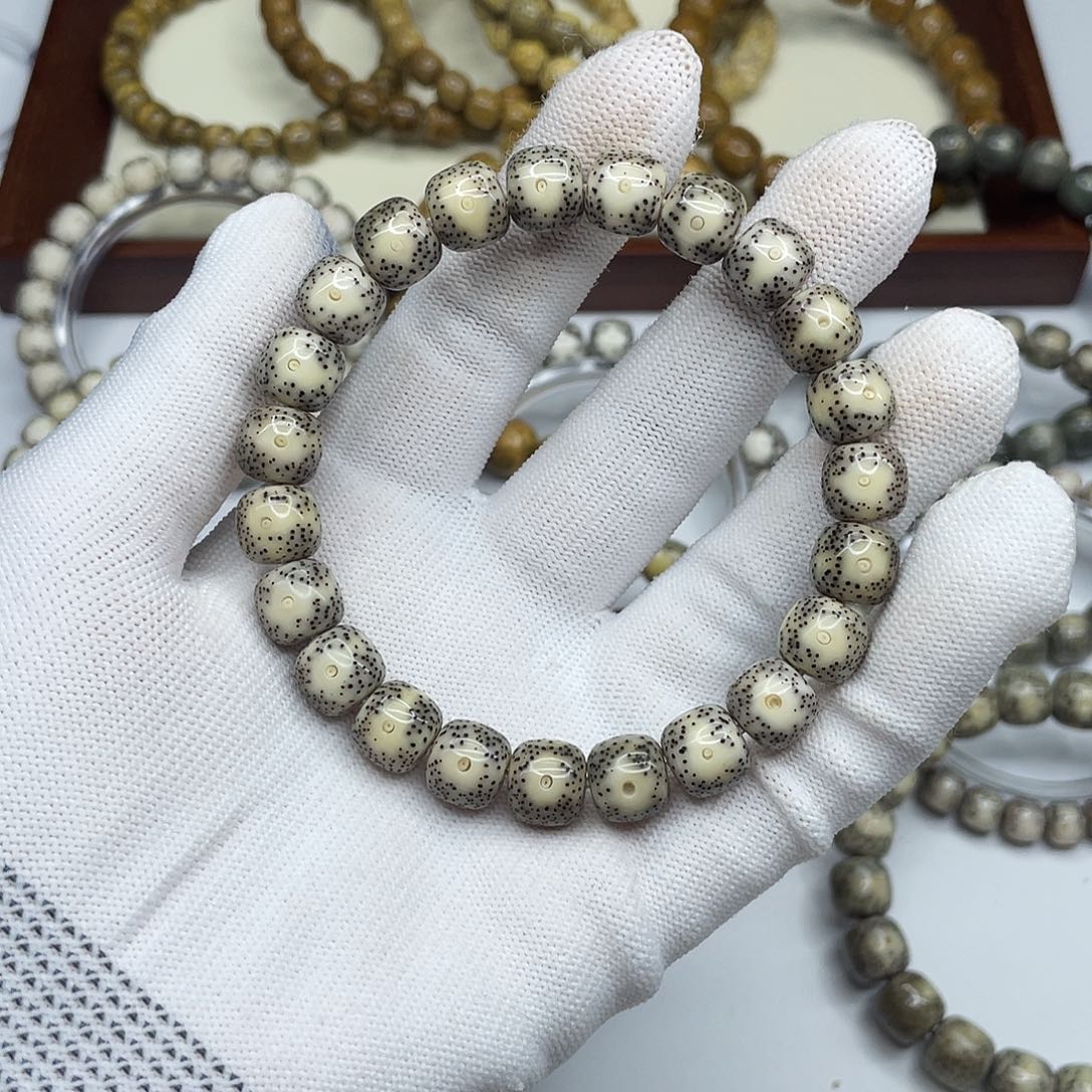 星月菩提手串10×9糯冰黄金瞳A18