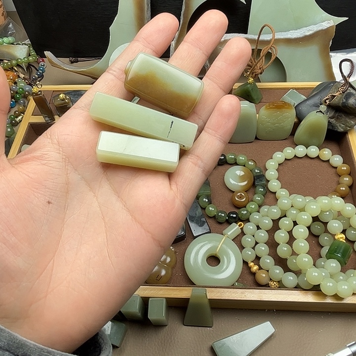 幽***人和田玉未镶嵌挂件