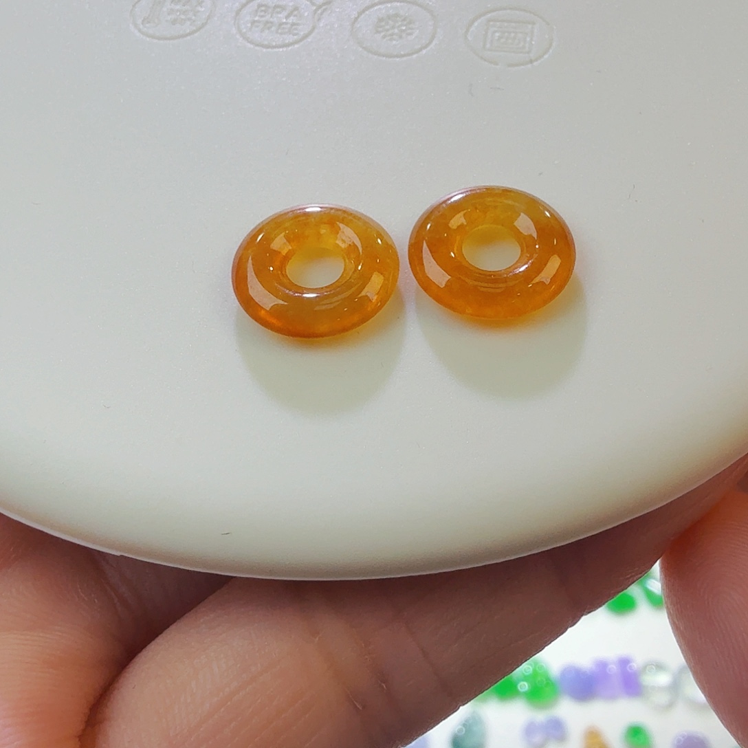 翡翠裸石甜甜圈一对