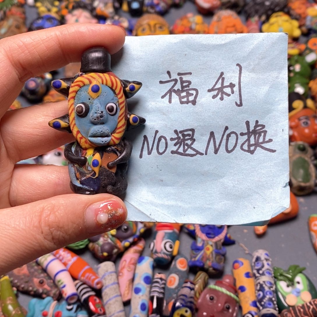 琉璃颈饰印度尼西亚娃娃