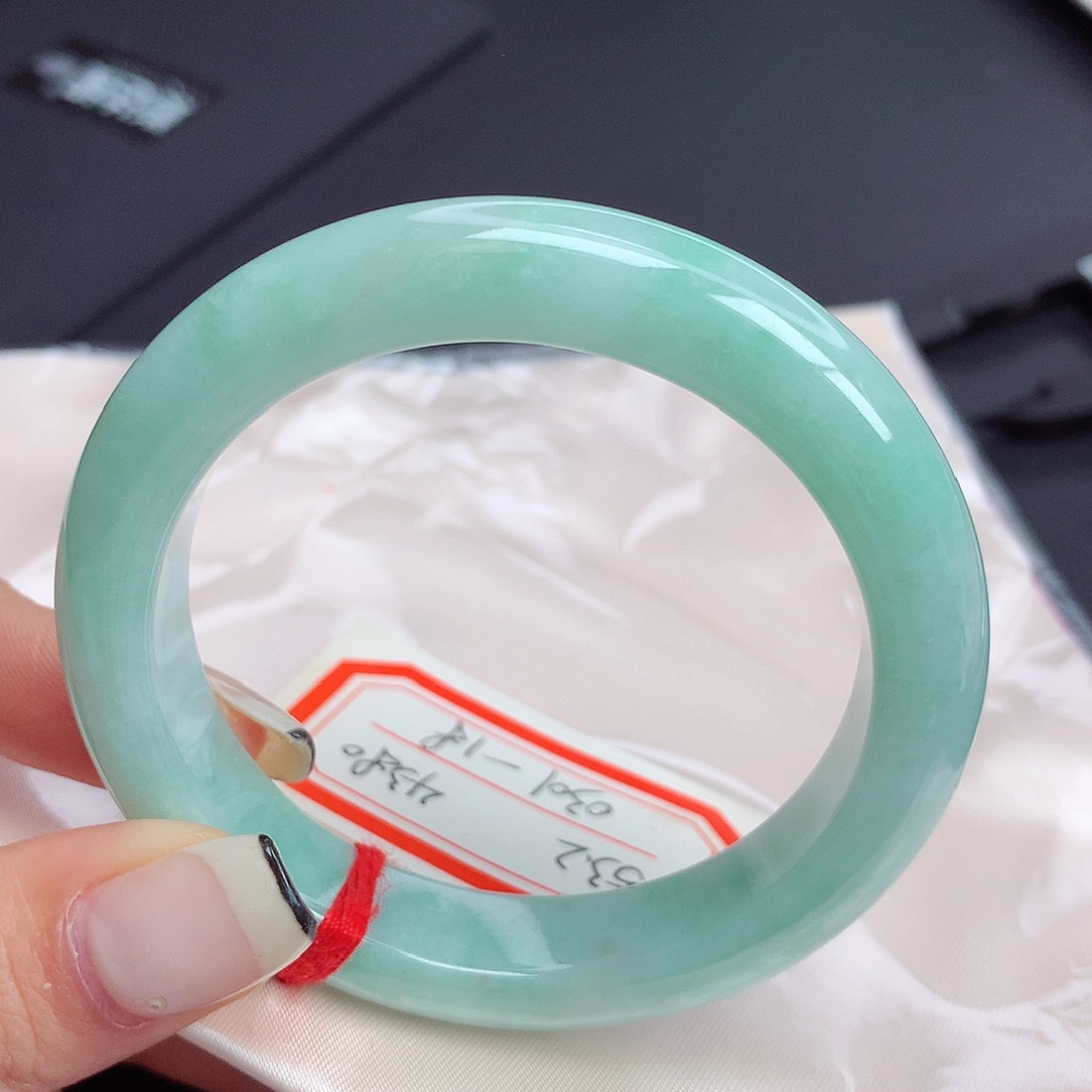 翡翠手镯未镶嵌x****许53-64圈口