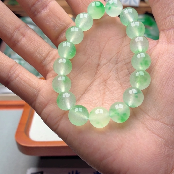 不***留石英质玉未镶嵌手镯