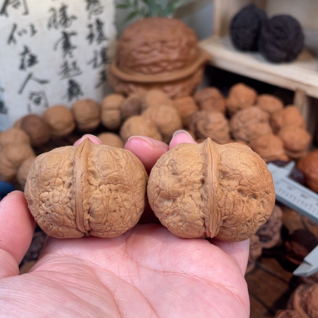 余***N把件文玩核桃方尊42