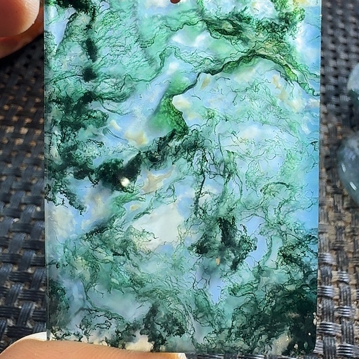 雪***鹤玛瑙/玉髓未镶嵌颈饰