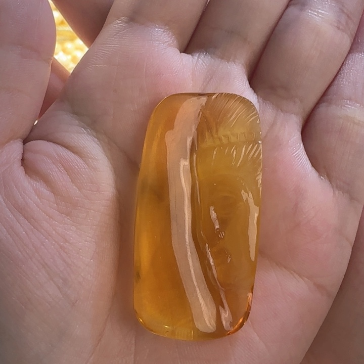 未镶嵌琥珀裸石观音牌