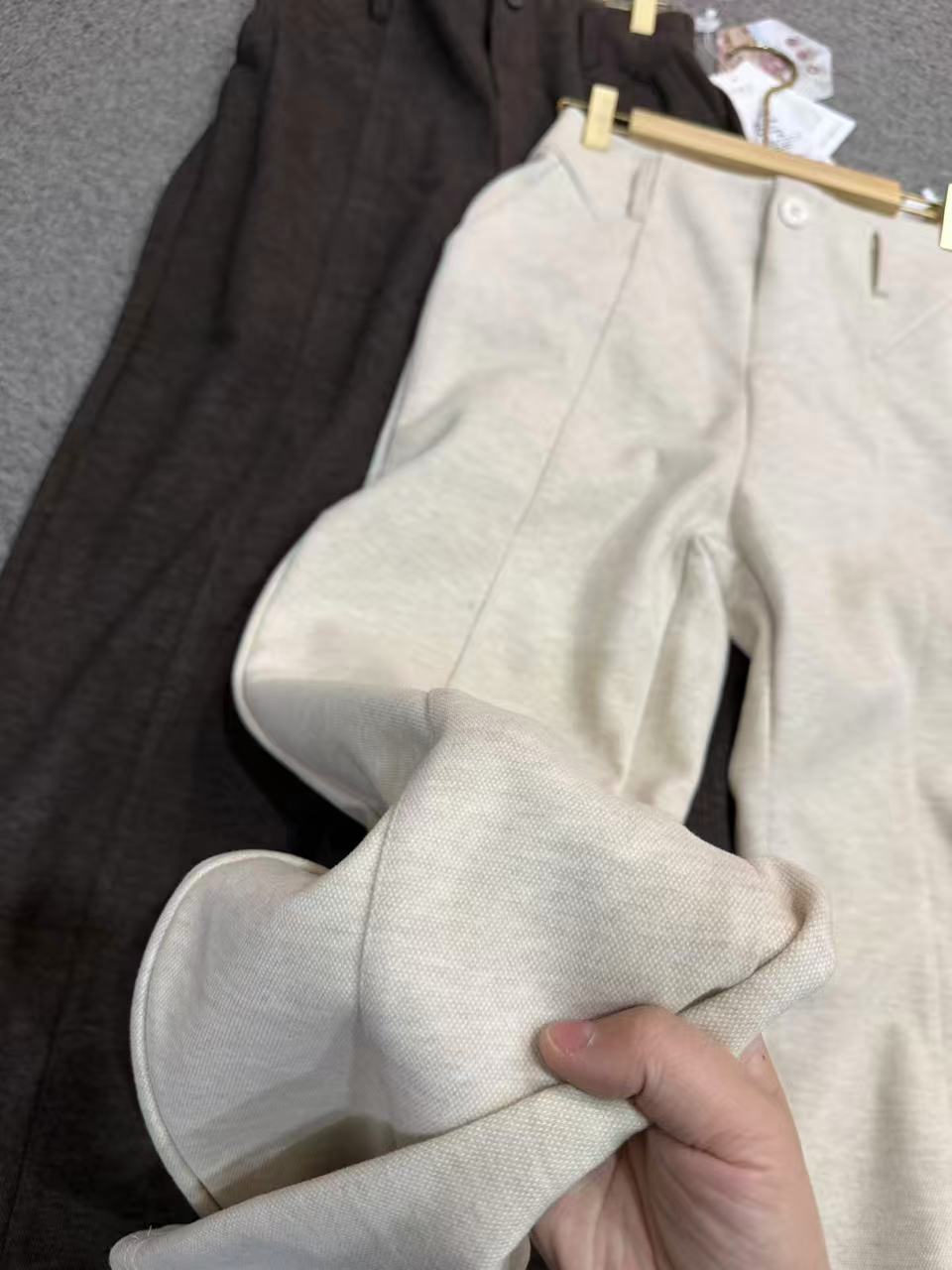 福利错过拍大腿 丝羊高腰休闲窄版直筒裤