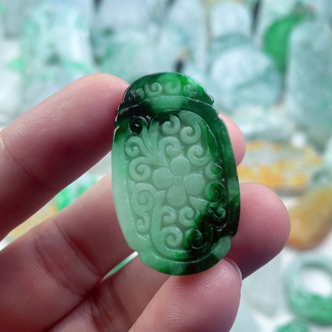 翡翠未镶嵌吊坠(不含链)