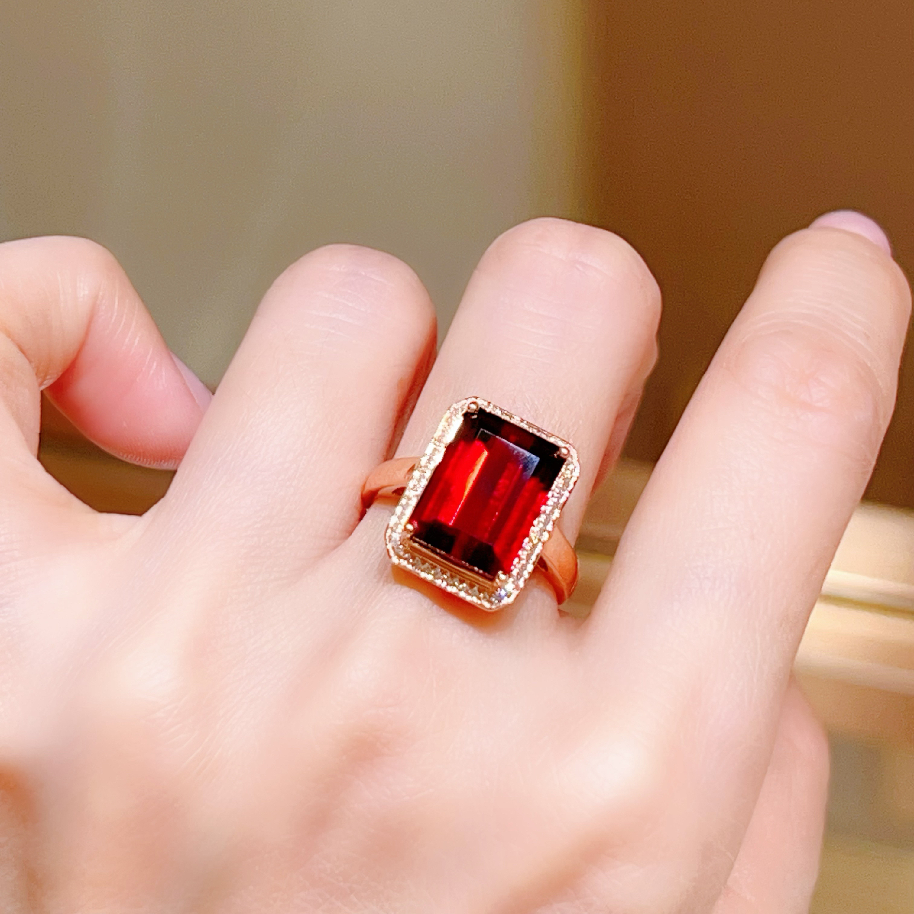 7.11ct 18k玫瑰金石榴石戒指 3980