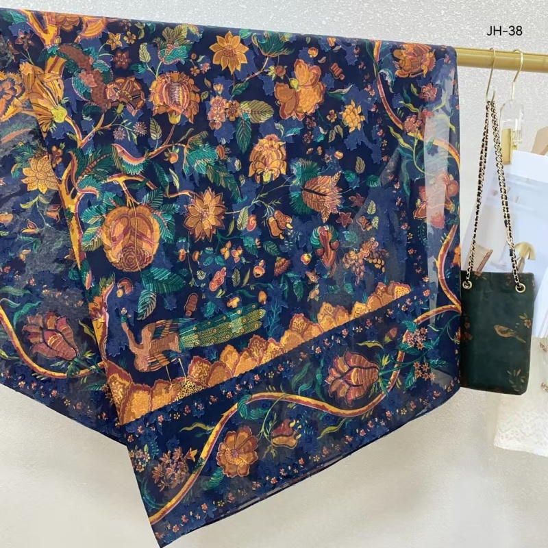 FJ031玄底繁花（140*140）女士围巾披肩