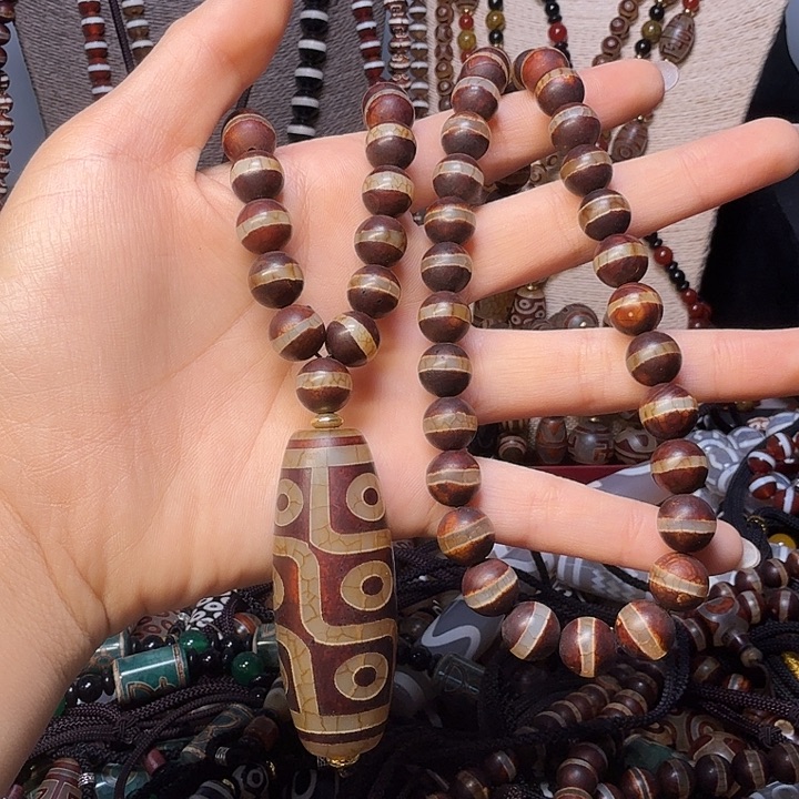 宜***生玛瑙/玉髓未镶嵌颈饰