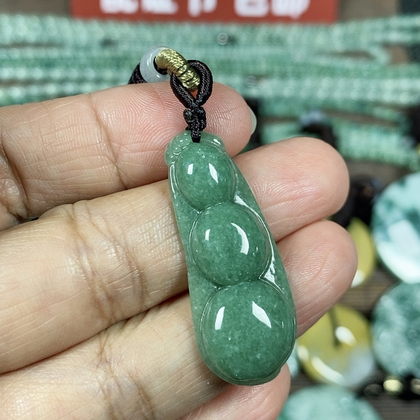 【闪购商品】翡翠颈饰未镶嵌玉吊坠翡翠玉福豆