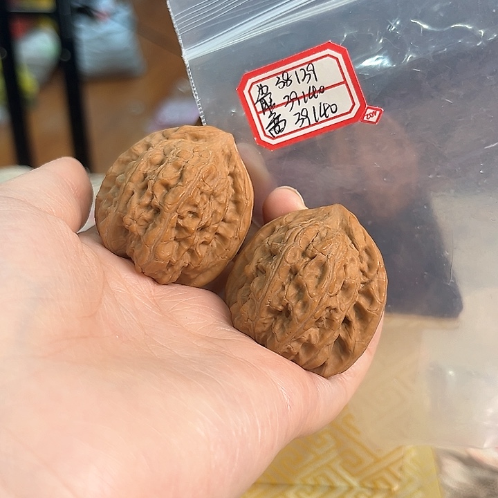 文玩核桃把件赤龙鸡心