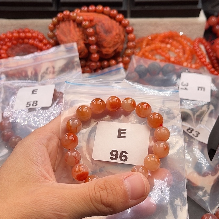 南红玛瑙未镶嵌多样性发货默认微瑕称重11mm