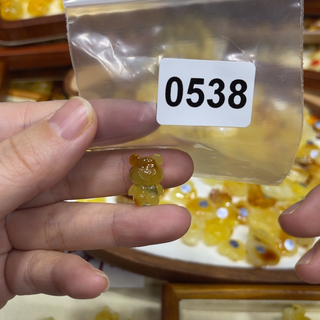 琥珀珠宝奇石未镶嵌