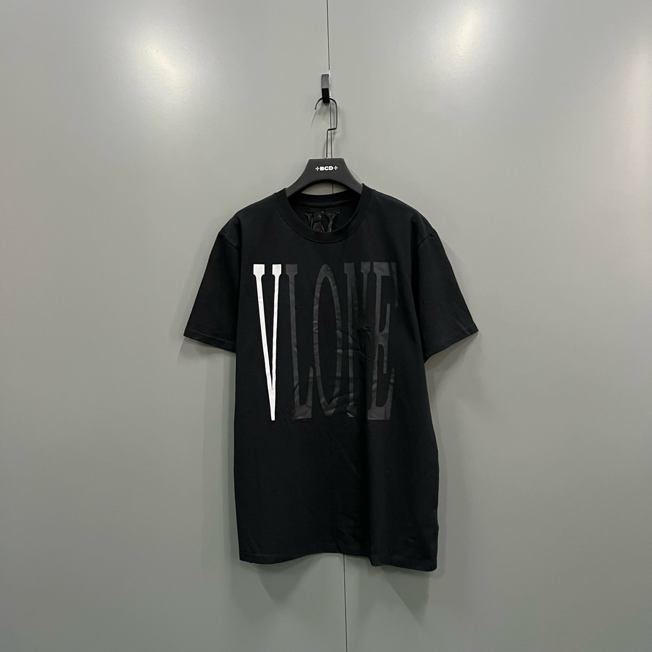 95新 VLONE （cc1）3M反光系列 黑灰色大V字logo短袖XL/014344