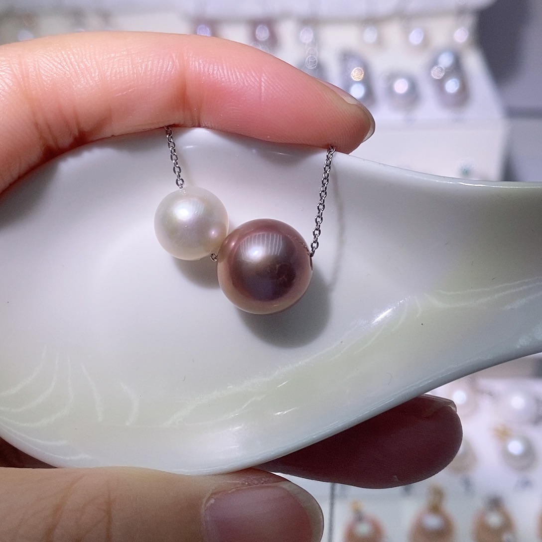 淡水珍珠吊坠(赠链)银S925镶嵌双珠路路通