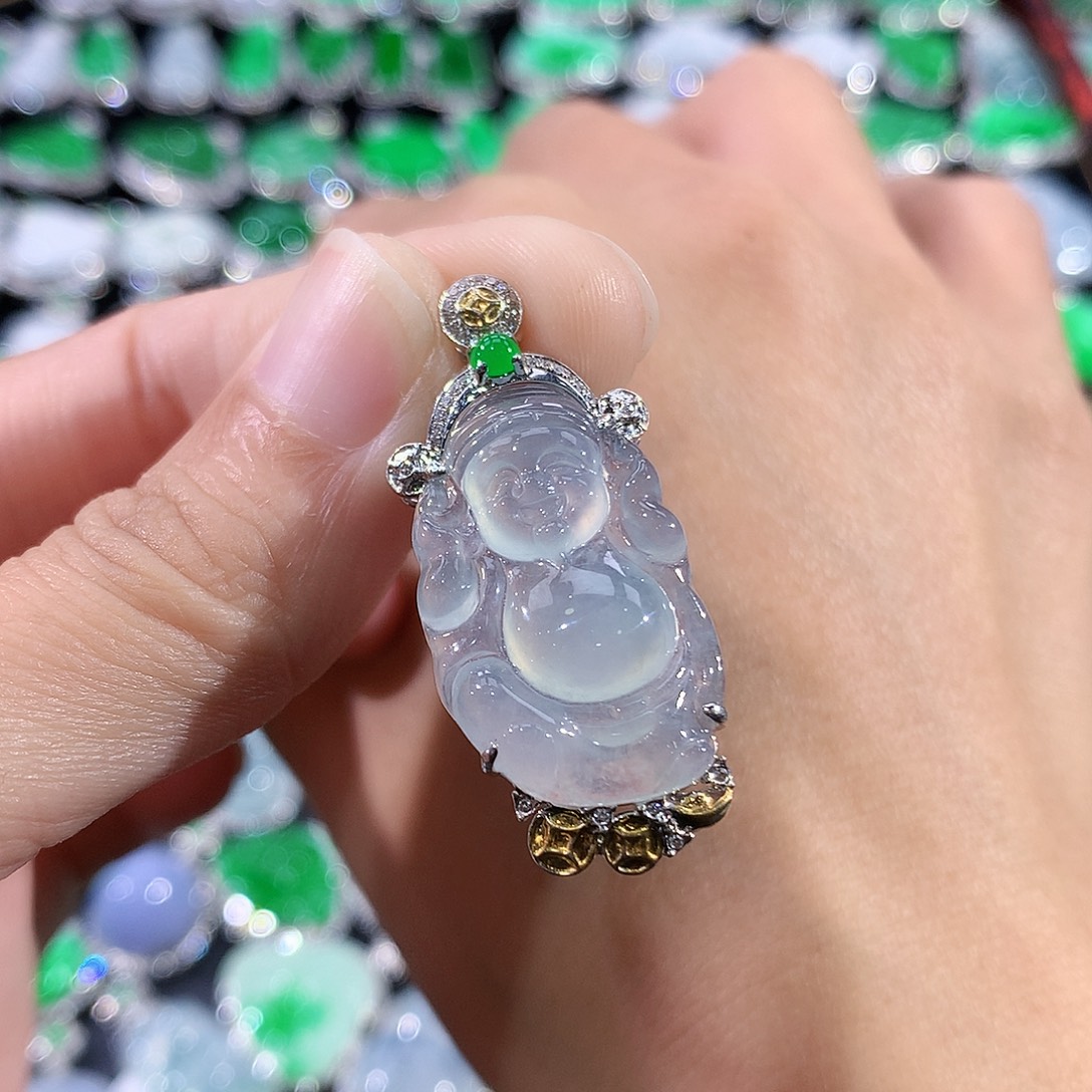 翡翠18K金镶嵌颈饰