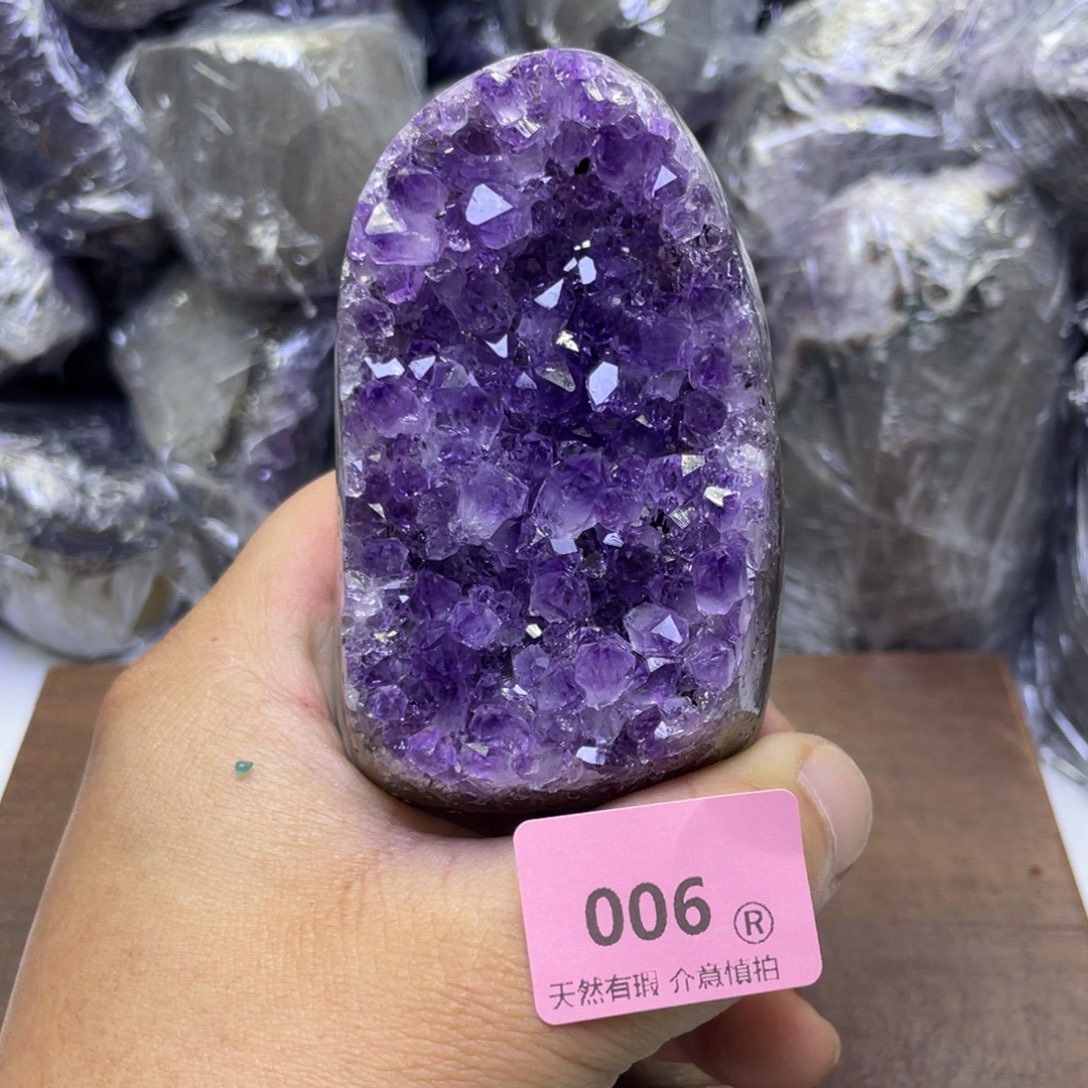 未镶嵌水晶大型摆件（非配饰）