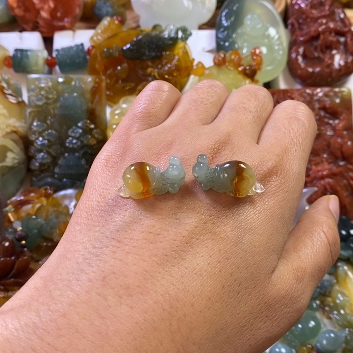 琬***儿蛇纹石玉未镶嵌颈饰