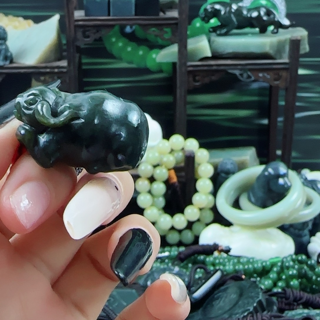 和田玉（黄玉）未镶嵌颈饰