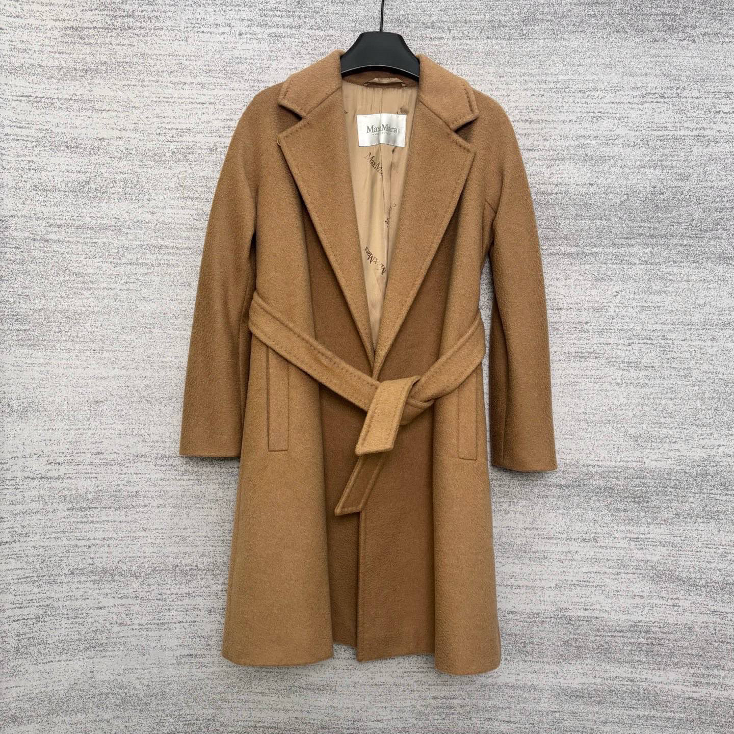 99新 MaxMara W118218/卡其色中长款大翻领大衣/34码 