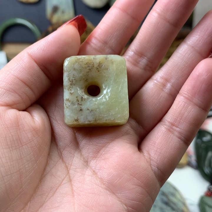 岫岩老玉（透闪石质玉）挂件未镶嵌