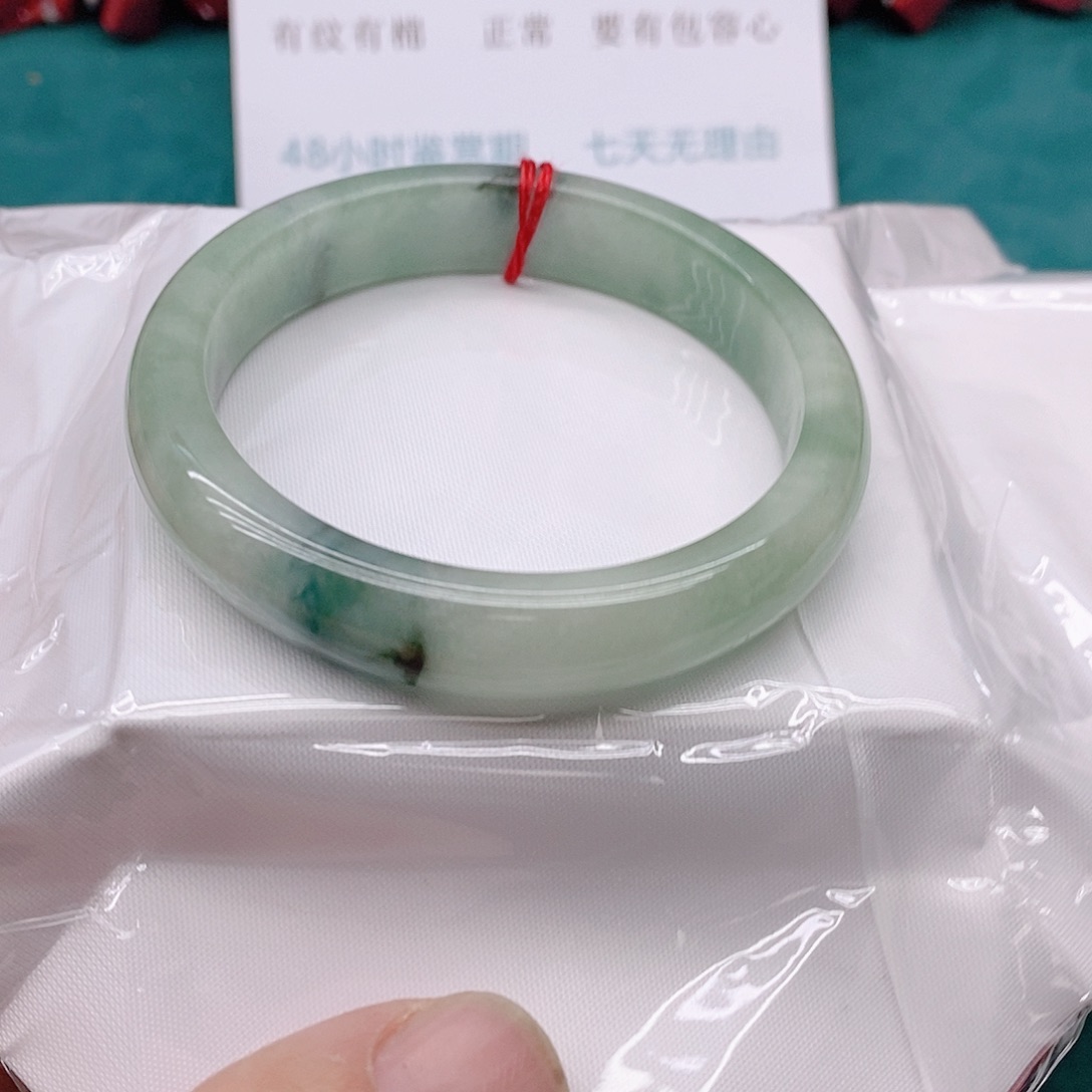 翡翠手镯未镶嵌ヅ***开2333333333