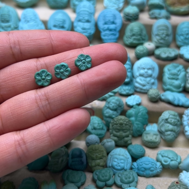 颈饰未镶嵌南红玛瑙