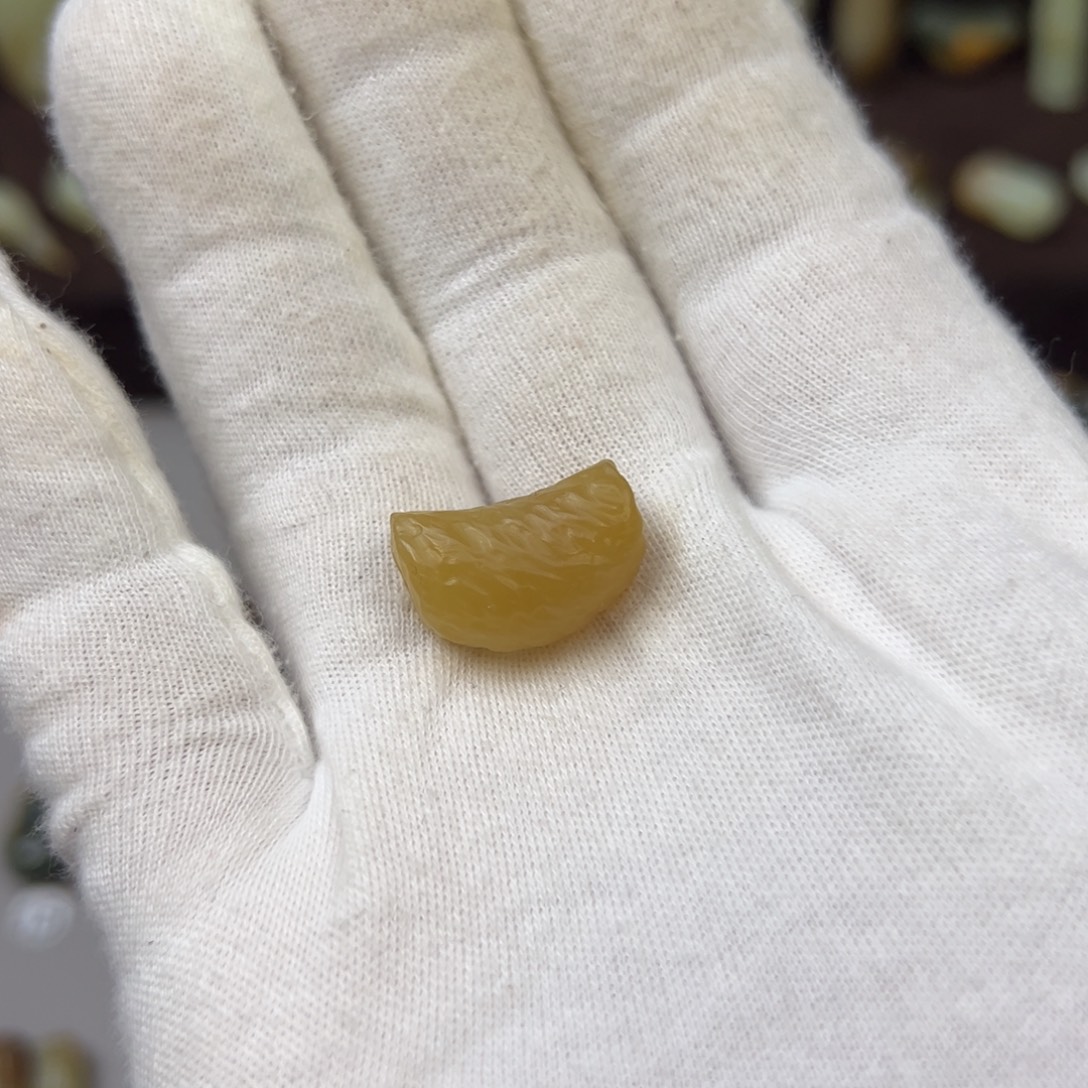 岫岩河磨玉（透闪石质玉）未镶嵌颈饰