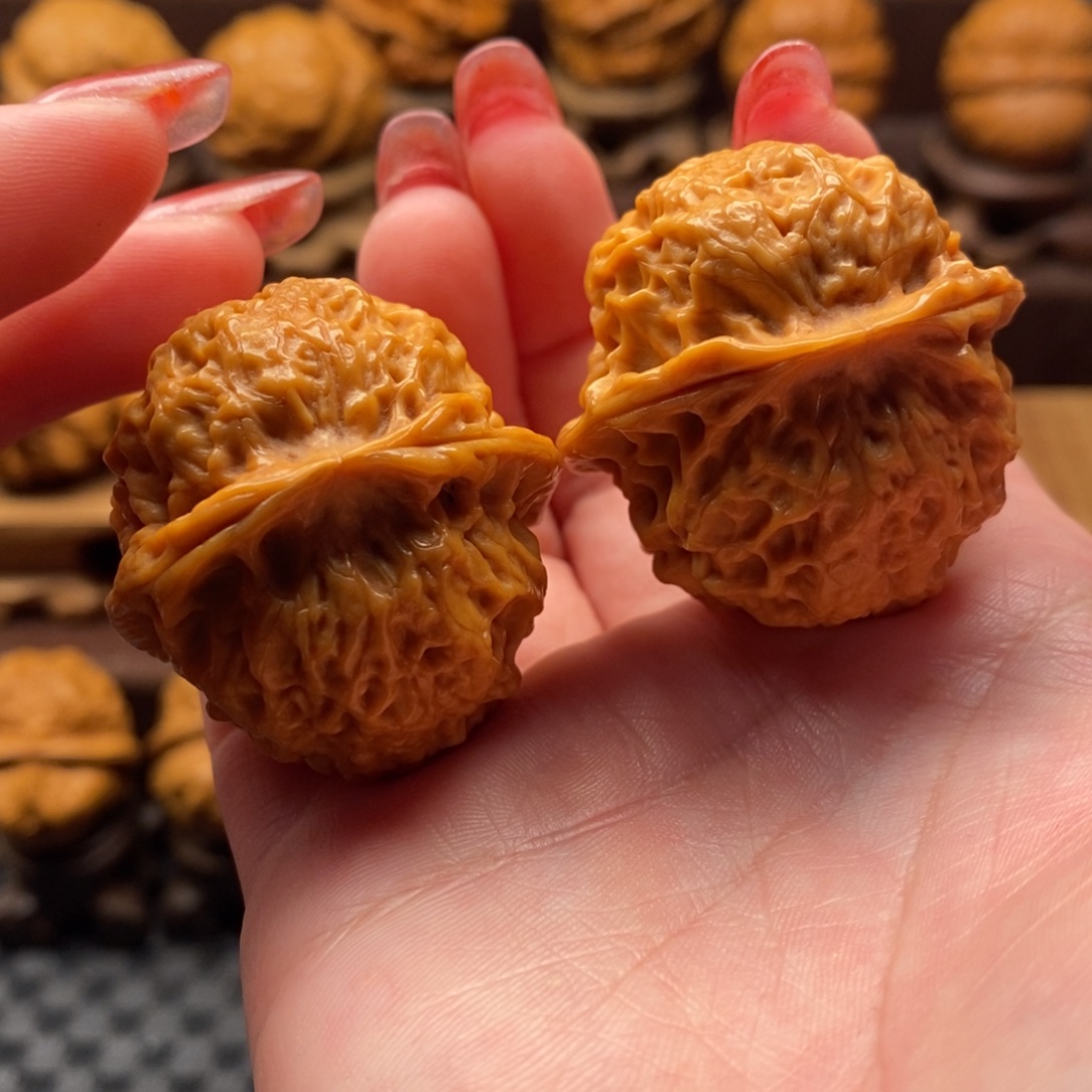 把件文玩核桃37珊瑚绣球